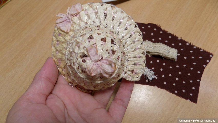 Три сестрицы.Две антикварные головки превращаются в очаровательных кукол. +Бонус: бигуди для завивки маленьких паричков