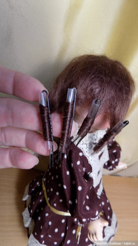 Три сестрицы.Две антикварные головки превращаются в очаровательных кукол. +Бонус: бигуди для завивки маленьких паричков