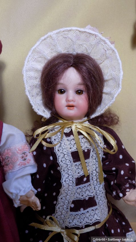 Три сестрицы.Две антикварные головки превращаются в очаровательных кукол. +Бонус: бигуди для завивки маленьких паричков