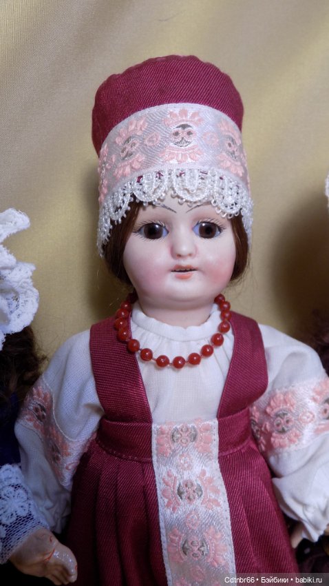 Три сестрицы.Две антикварные головки превращаются в очаровательных кукол. +Бонус: бигуди для завивки маленьких паричков