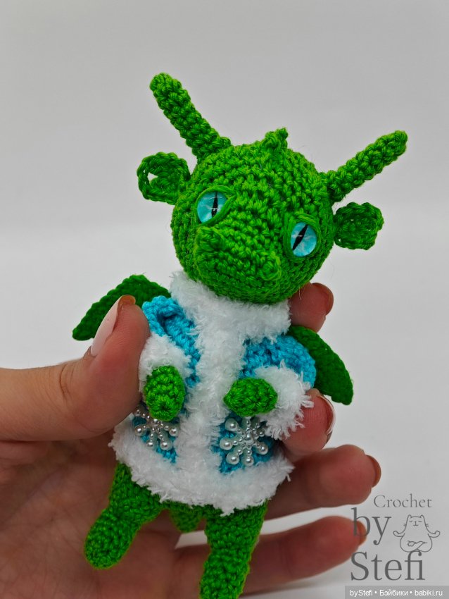 Дракончик который не пожелал быть Снегурочкой