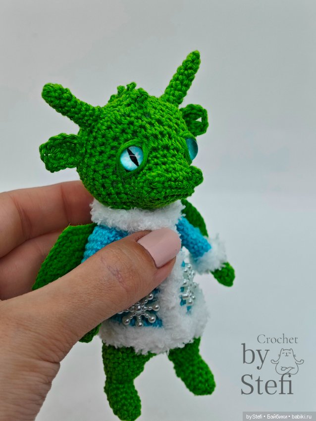 Дракончик который не пожелал быть Снегурочкой