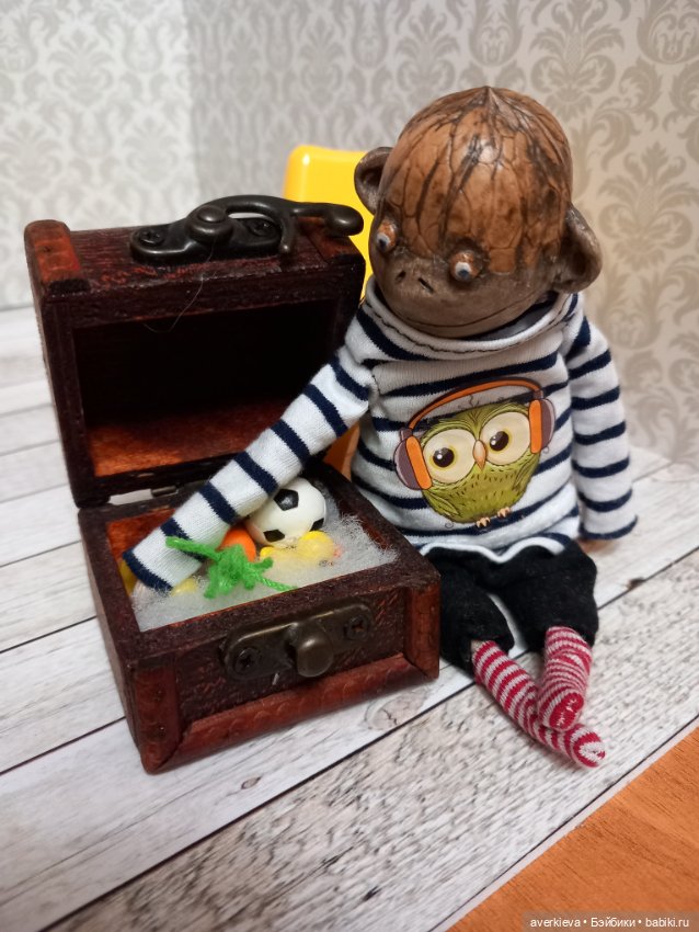 Шурик Орешкин — Авторские игрушки из разных материалов: синельная проволока (фото 9)