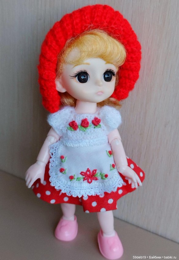 Красная Шапочка по лесу идёт и пирожки в корзинке бабушке несёт (фото 8)