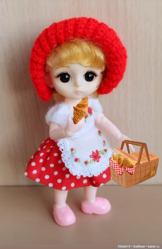 Красная Шапочка по лесу идёт и пирожки в корзинке бабушке несёт