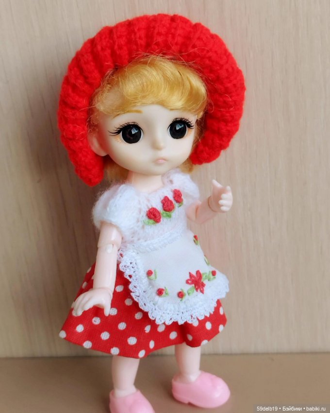 Красная Шапочка по лесу идёт и пирожки в корзинке бабушке несёт (фото 5)