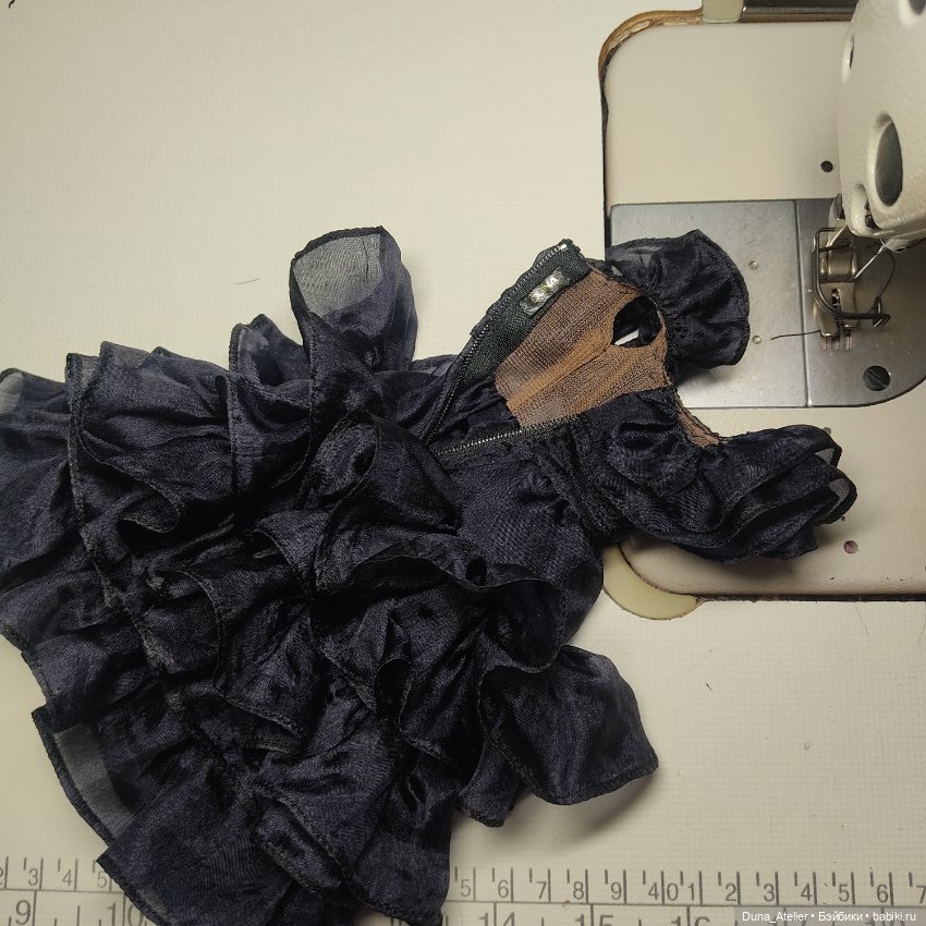 Маленькое черное платье — Одежда и обувь для кукол своими руками: фото