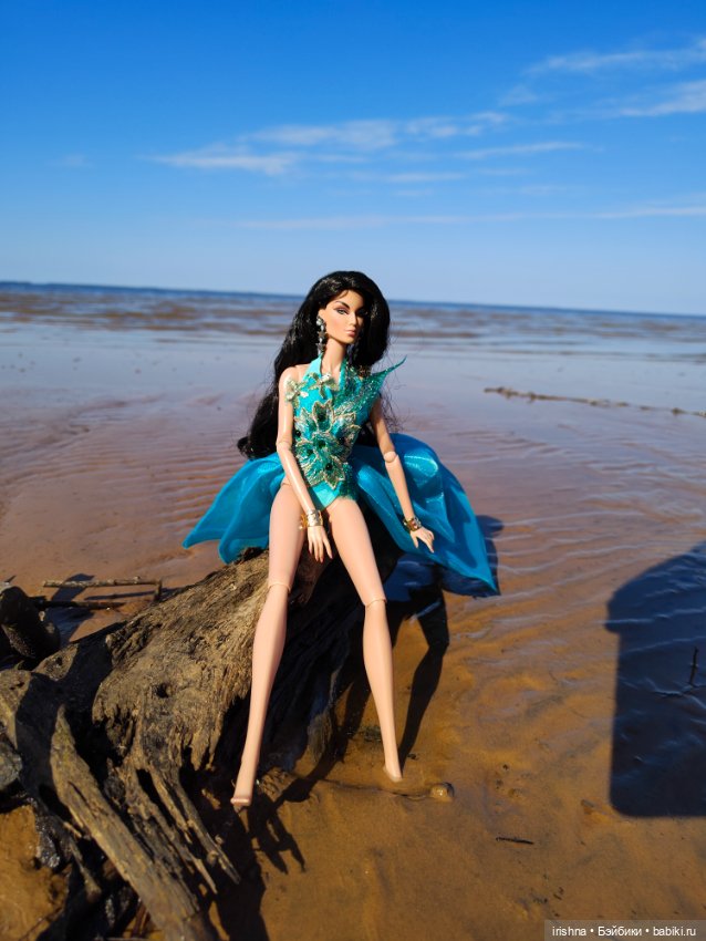 Сирена. Красивые фото у воды