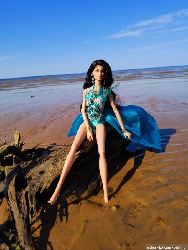 Сирена. Красивые фото у воды