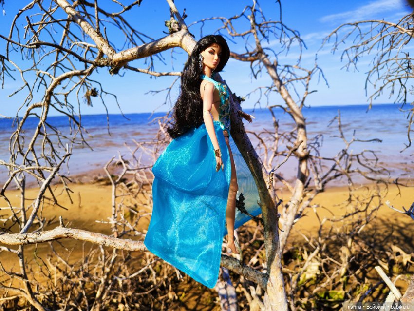 Сирена. Красивые фото у воды