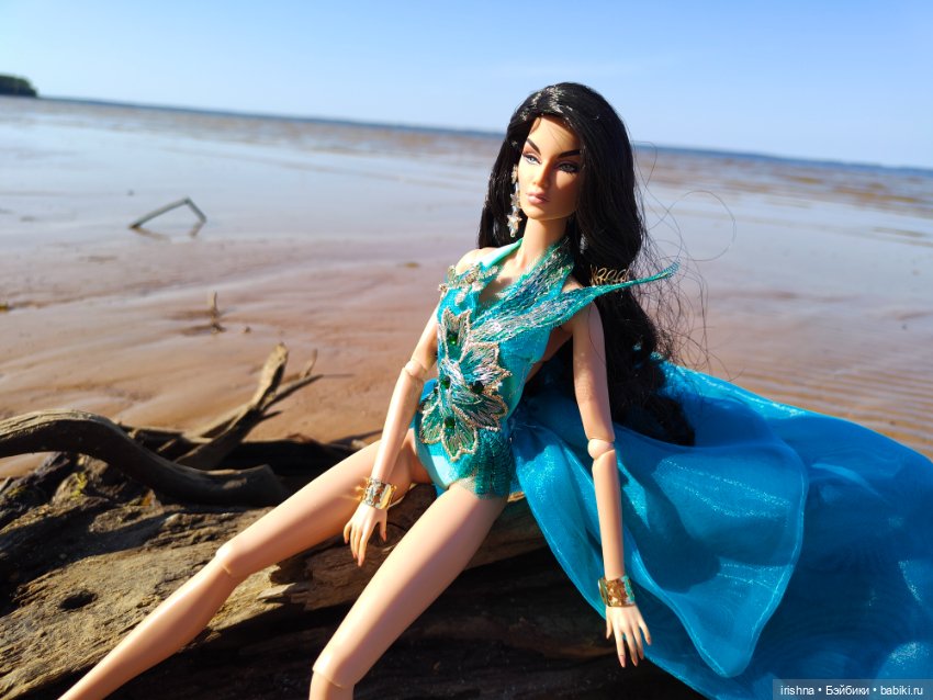 Сирена. Красивые фото у воды