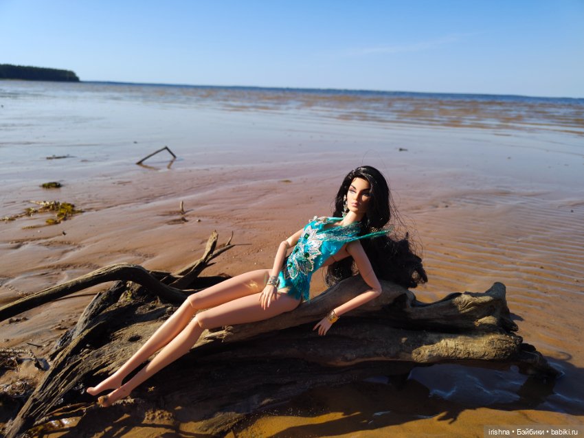 Сирена. Красивые фото у воды