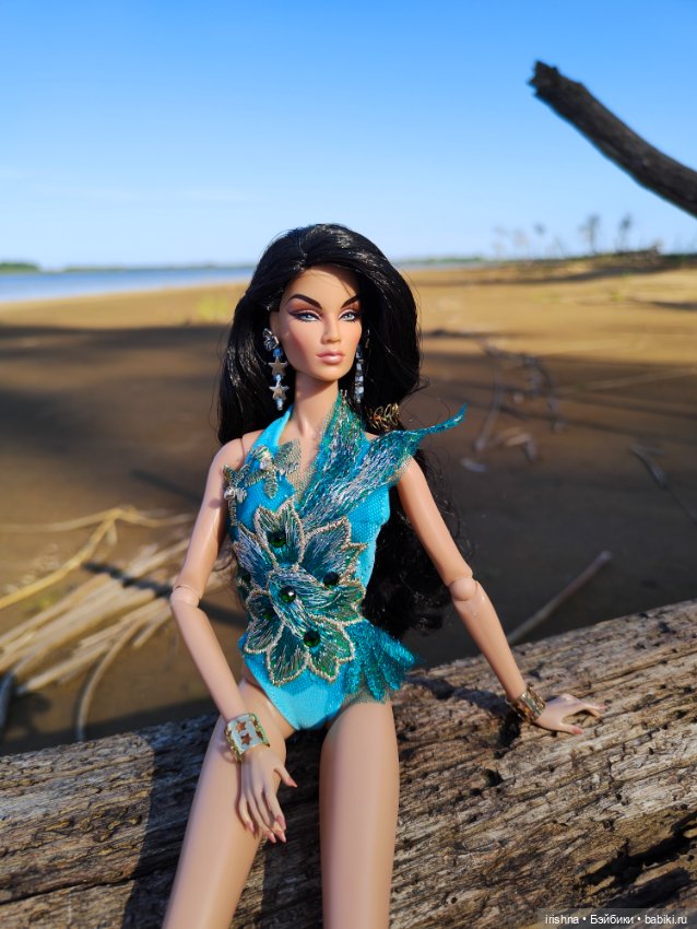 Сирена. Красивые фото у воды