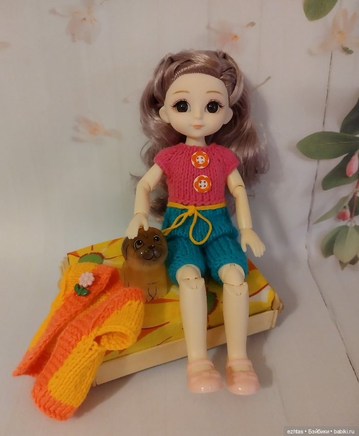 Мягкий пуфик в дачном стиле (фото 4)