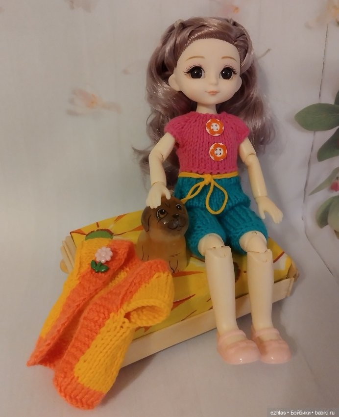 Мягкий пуфик в дачном стиле (фото 3)