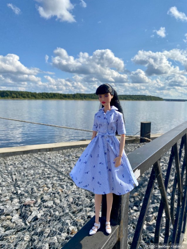 Наташа и Лина в Угличе — Коллекции игровых кукол (Playline): фото полок