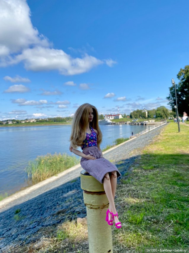 Наташа и Лина в Угличе — Коллекции игровых кукол (Playline): фото полок