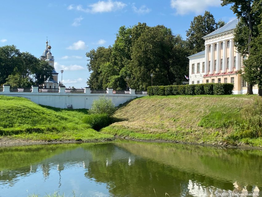 Наташа и Лина в Угличе — Коллекции игровых кукол (Playline): фото полок