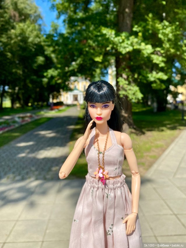 Наташа и Лина в Угличе — Коллекции игровых кукол (Playline): фото полок (фото 5)