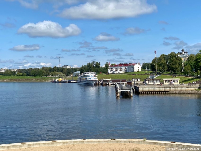 Наташа и Лина в Угличе — Коллекции игровых кукол (Playline): фото полок