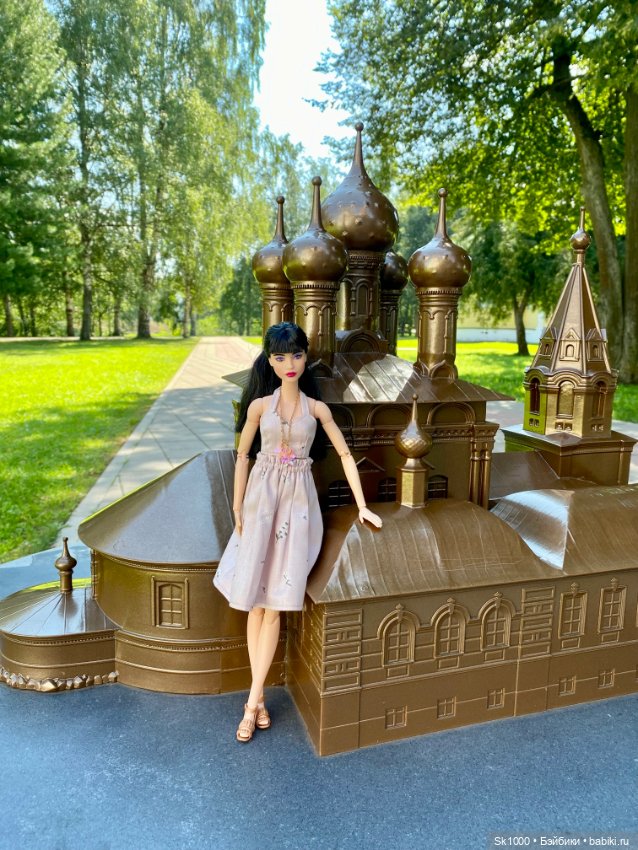 Наташа и Лина в Угличе — Коллекции игровых кукол (Playline): фото полок