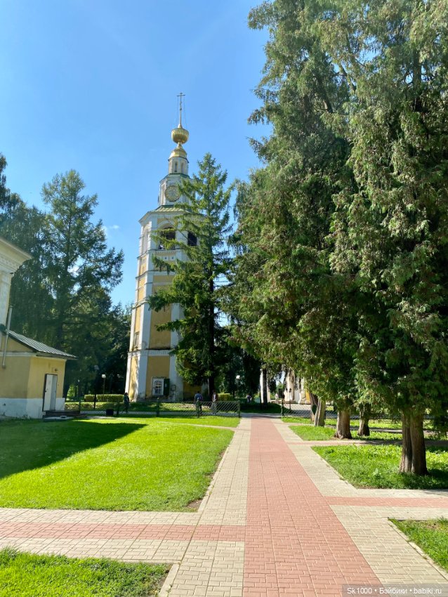 Наташа и Лина в Угличе — Коллекции игровых кукол (Playline): фото полок