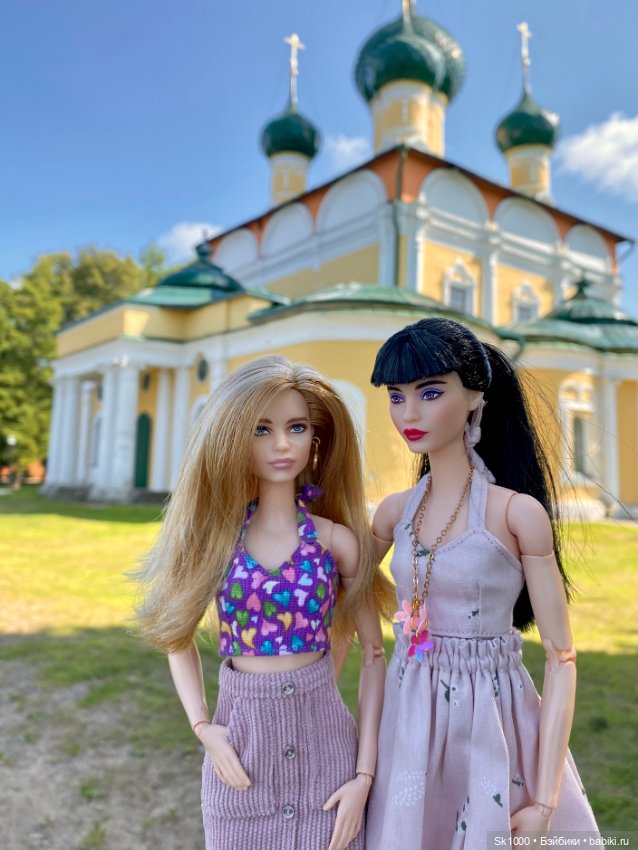 Наташа и Лина в Угличе — Коллекции игровых кукол (Playline): фото полок