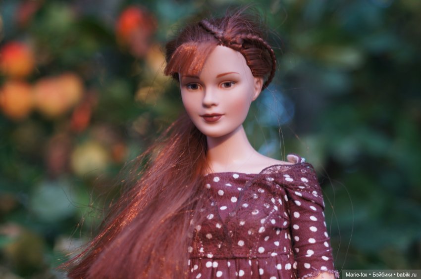 Были деревья в яблоках золотых, город звенел колокольчиком по утрам