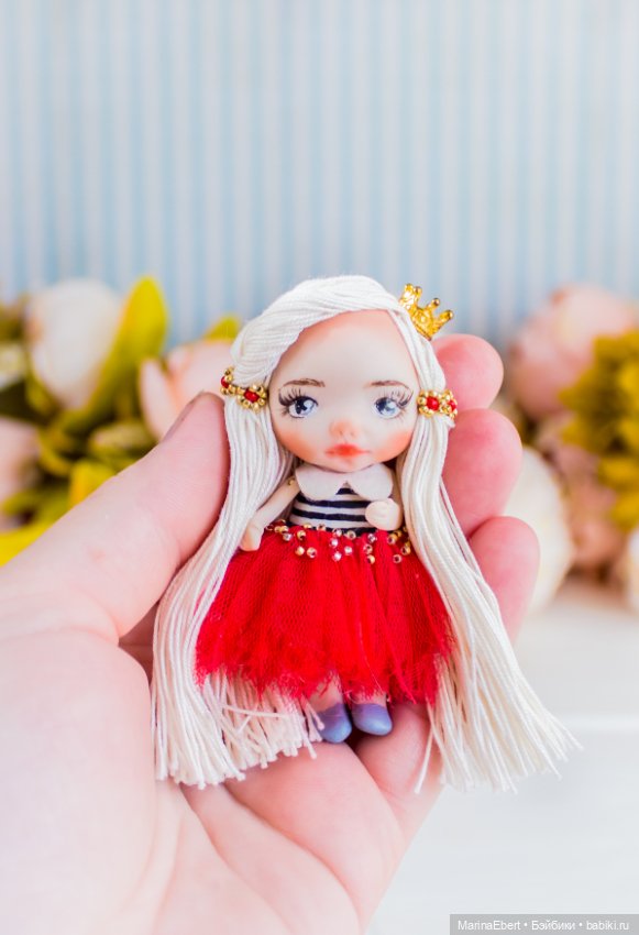 Маленькая куколка Агата — Авторские игрушки из разных материалов: синельная проволока (фото 10)