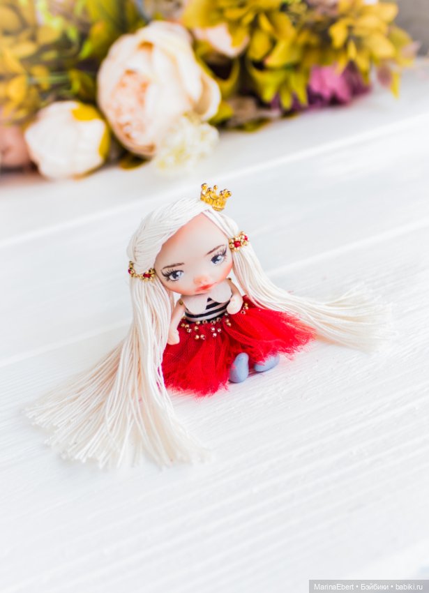 Маленькая куколка Агата — Авторские игрушки из разных материалов: синельная проволока (фото 7)