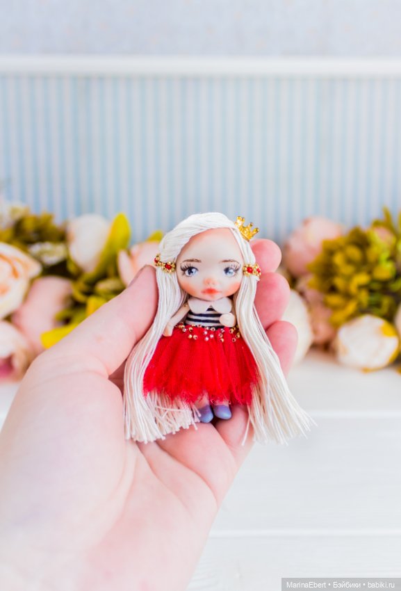 Маленькая куколка Агата — Авторские игрушки из разных материалов: синельная проволока (фото 5)