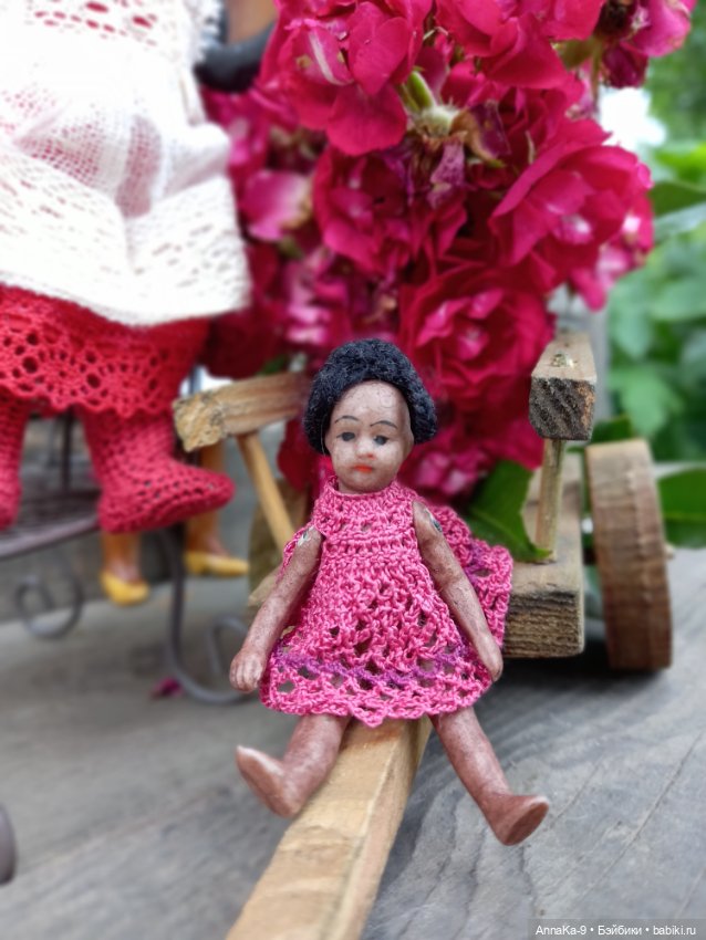 Яркие куклы ориенталы, сбор лепестков роз (фото 4)