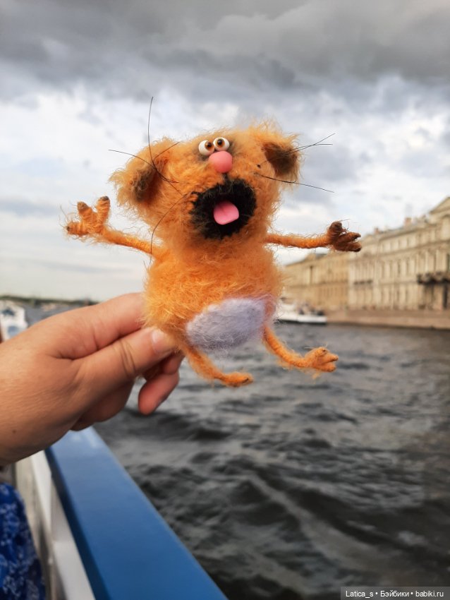 Ерофей гуляет по С-Петербургу