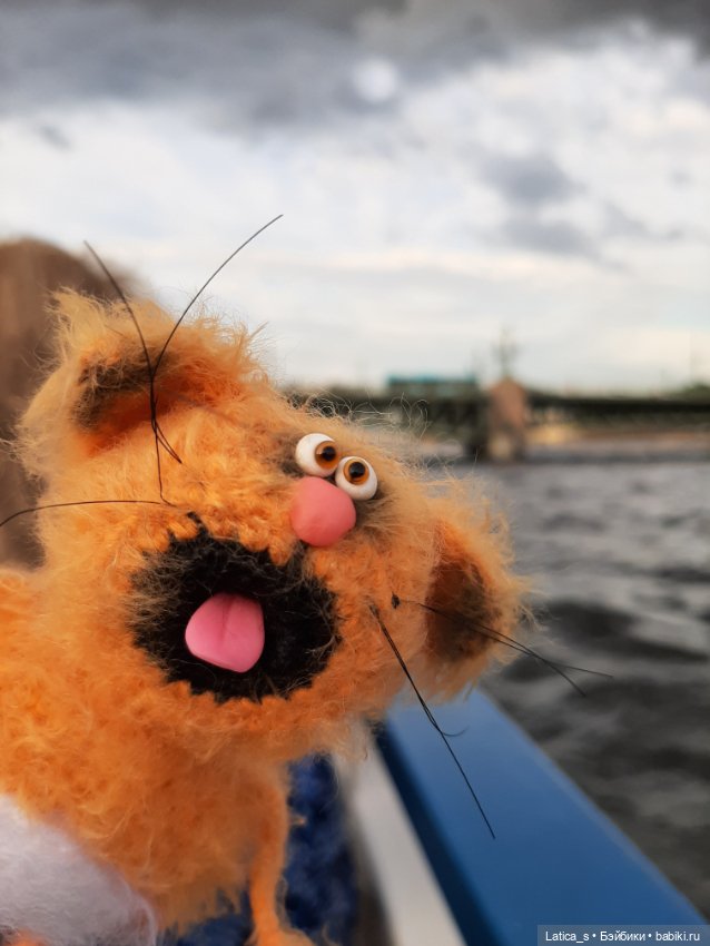 Ерофей гуляет по С-Петербургу