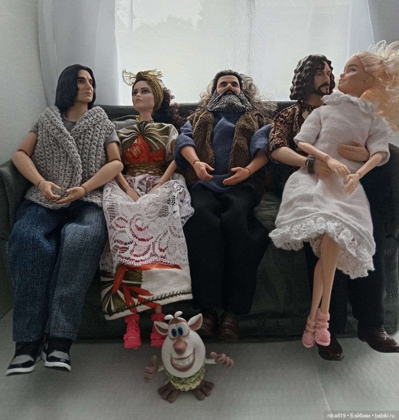 Обновим диванчик — Куклы Barbie (Барби): Looks (фото 2)