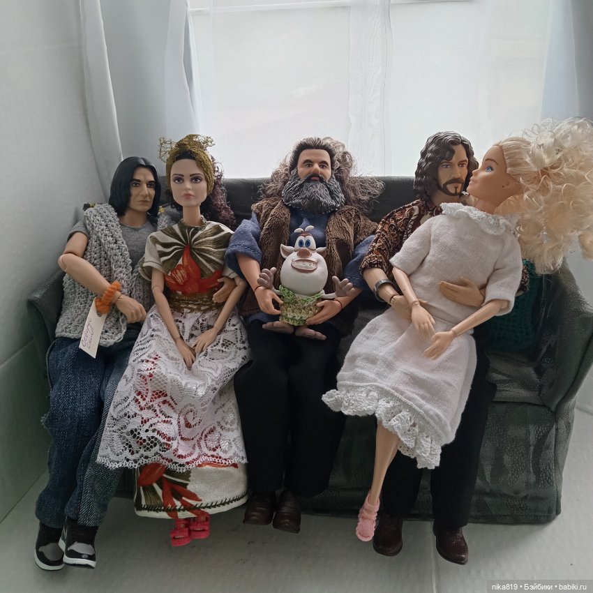 Обновим диванчик — Куклы Barbie (Барби): Looks