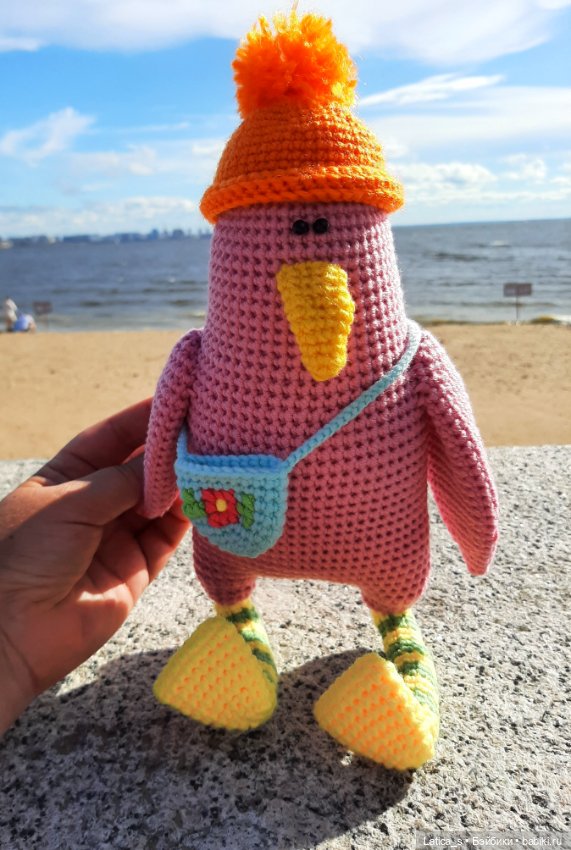 Вязаная игрушка Себастьян