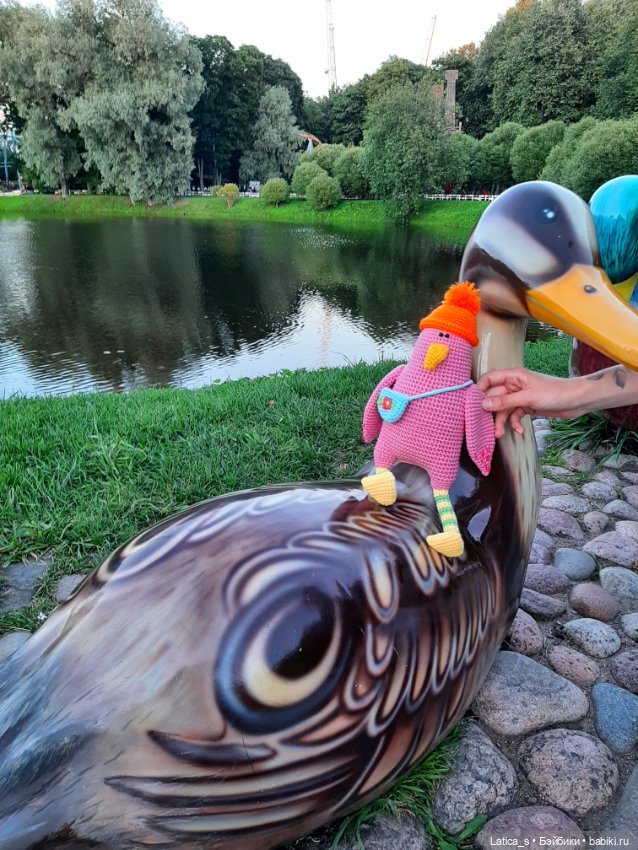 Вязаная игрушка Себастьян