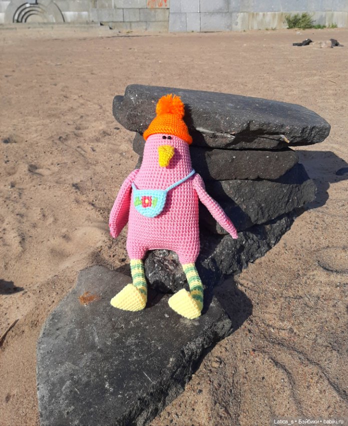 Вязаная игрушка Себастьян