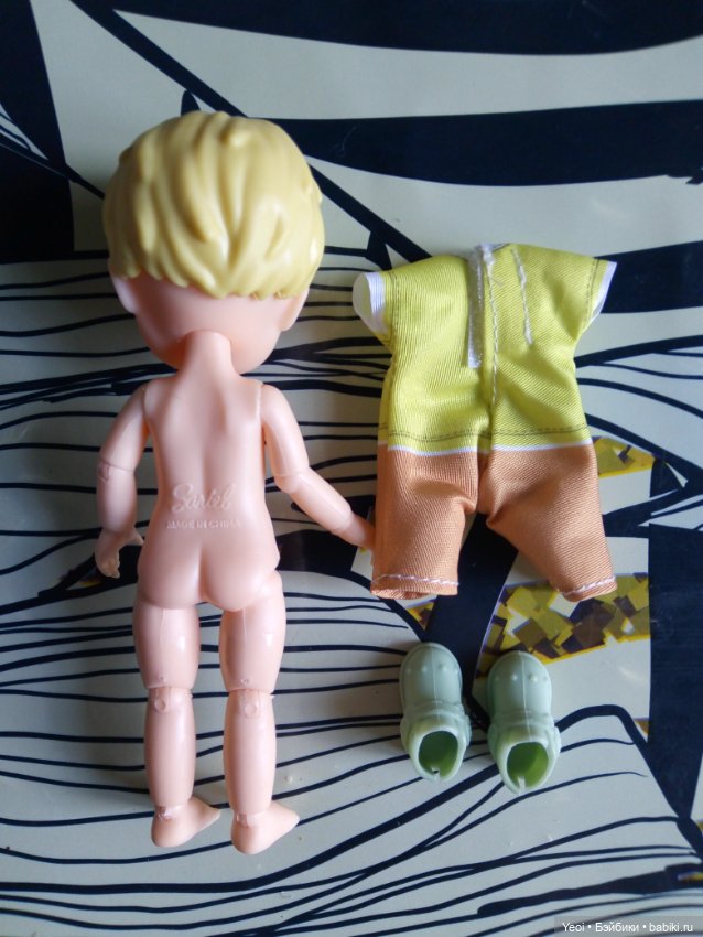 Мальчик (12,5 см) шарнирная кукла от «Funky toys»