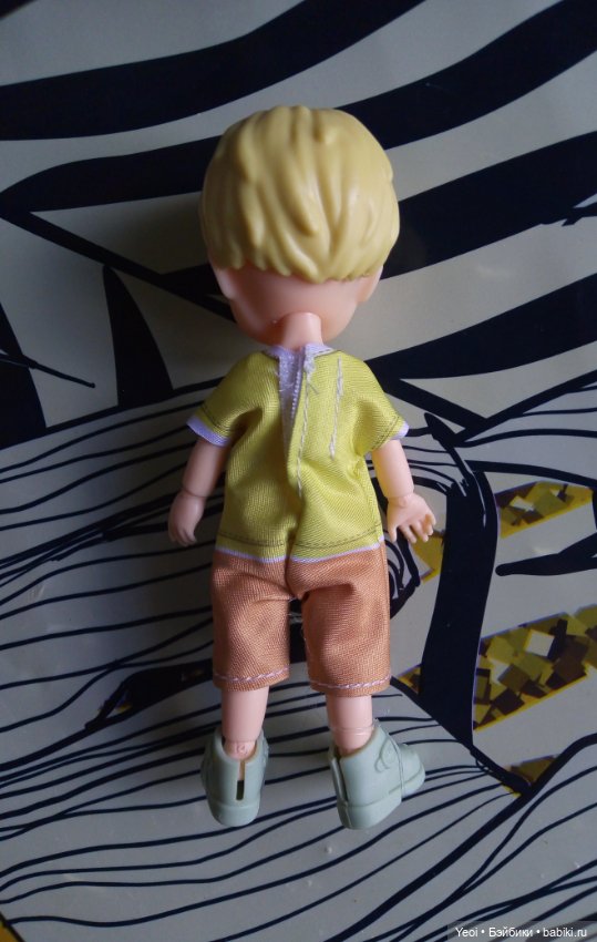 Мальчик (12,5 см) шарнирная кукла от «Funky toys»