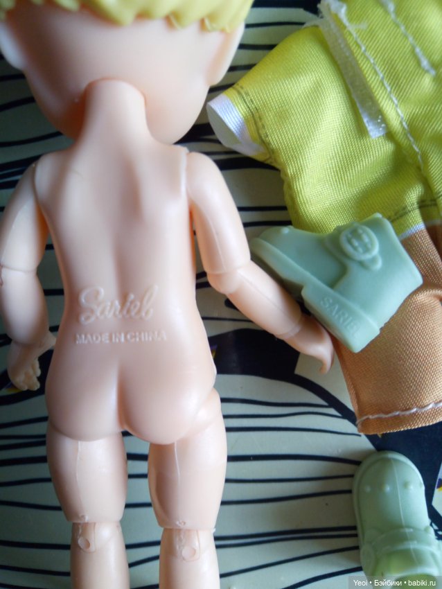 Мальчик (12,5 см) шарнирная кукла от «Funky toys»