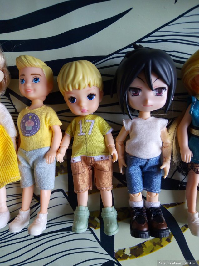 Мальчик (12,5 см) шарнирная кукла от «Funky toys»