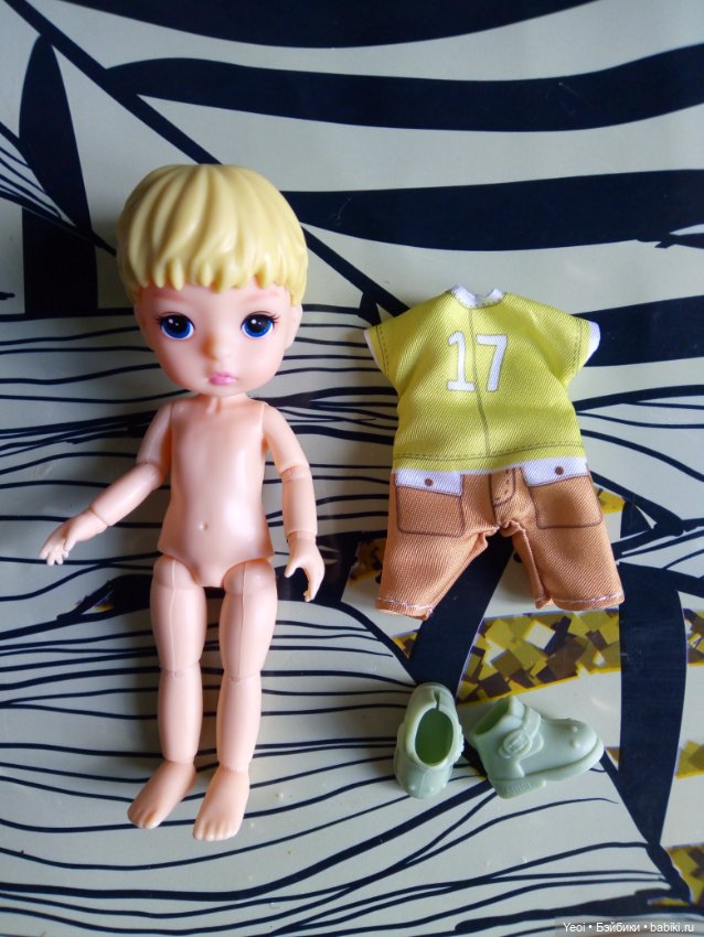 Мальчик (12,5 см) шарнирная кукла от «Funky toys»