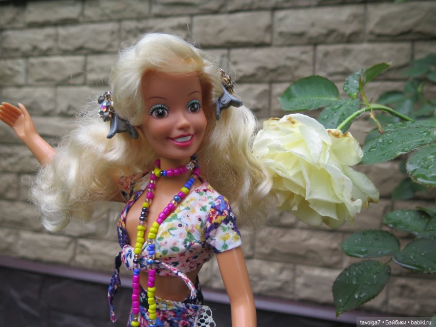Невероятная Большая Барби от Laiko 1995 год