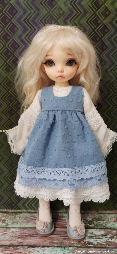 Новый наряд, старый мотив