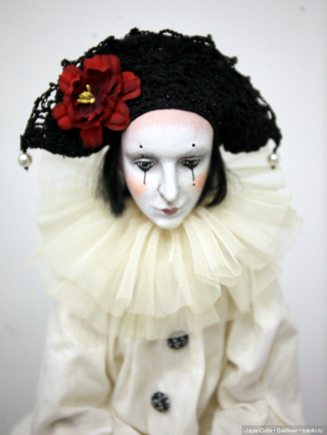 «Пьеро» на выставке "Куклы с характером. Четвертая высота" (фото 2)