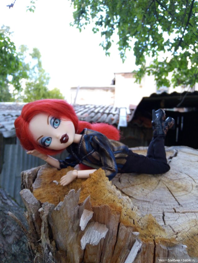 Кукла Bratzillaz - Мейгана Брумстикc, очаровательная ведьмочка от MGA (фото 3)