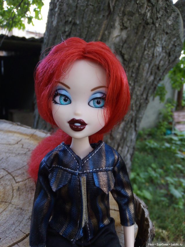 Кукла Bratzillaz - Мейгана Брумстикc, очаровательная ведьмочка от MGA (фото 2)