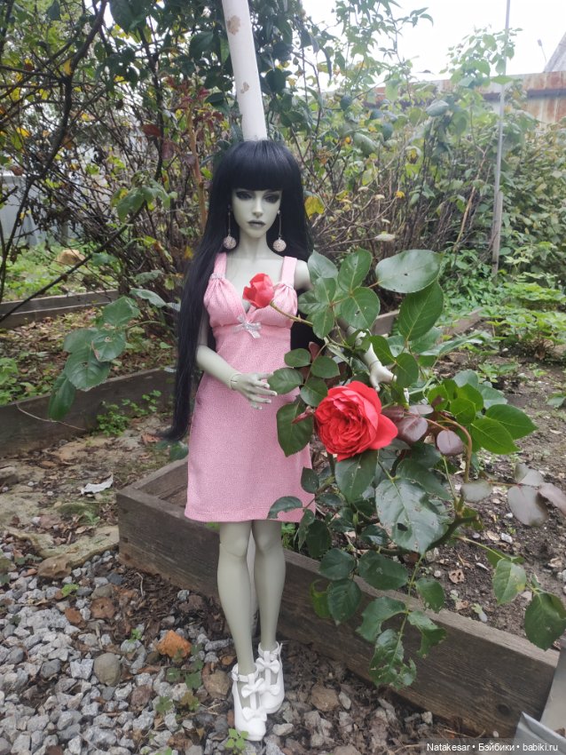 Летняя Раффина Iplehouse на прогулке (фото 3)